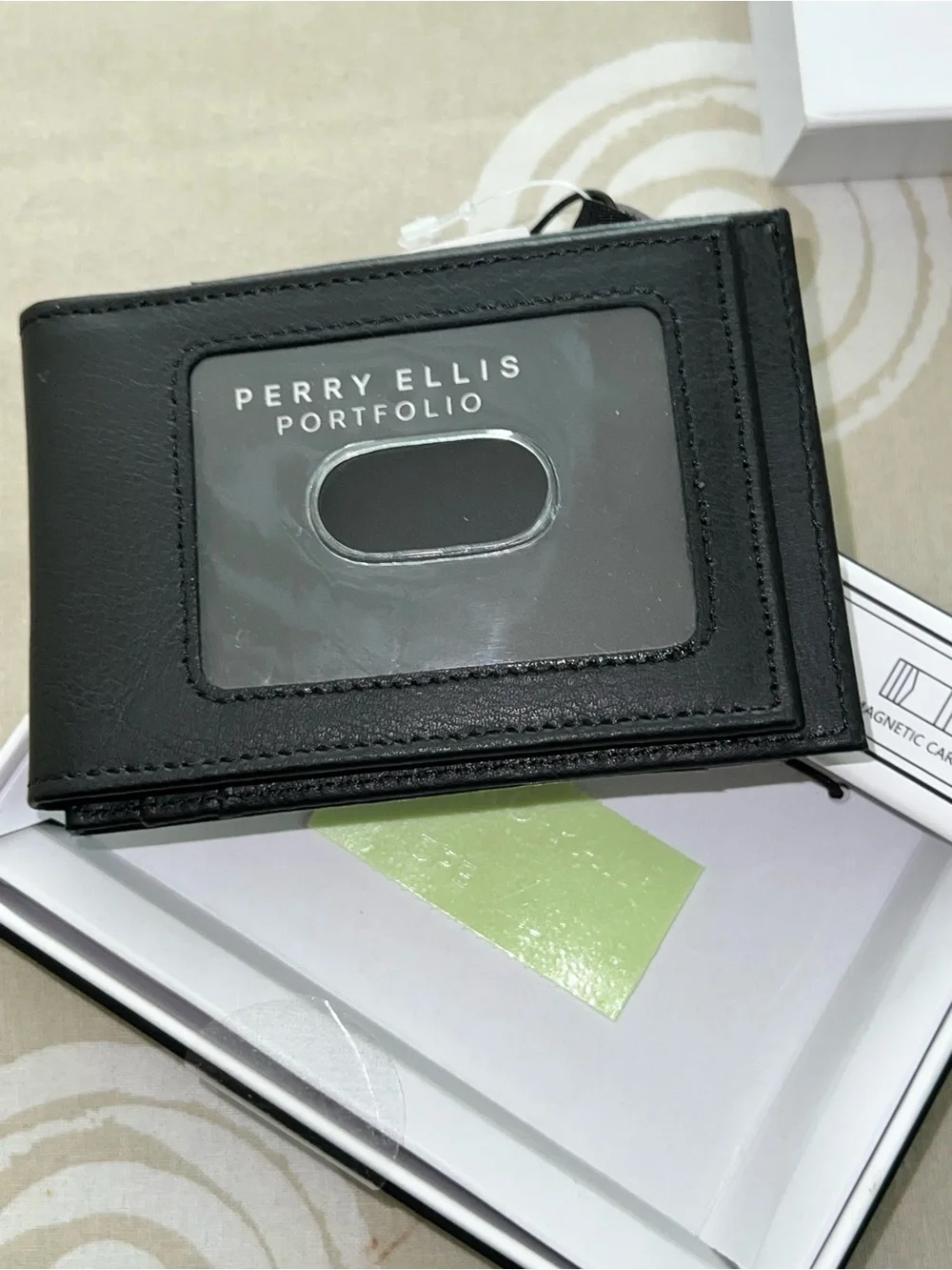 Perry Ellis Portfolio Men's Magnetic Leather Card Case